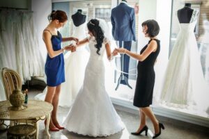 Here’s Why Renting Your Wedding Dress Is a Good Idea 
